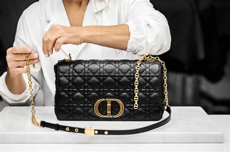 dior caro bag reviews.